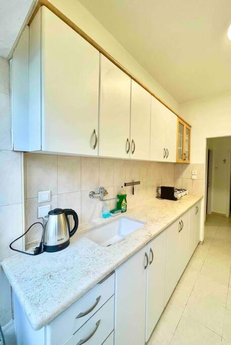 Rambam Beach Apartment حيفا المظهر الخارجي الصورة