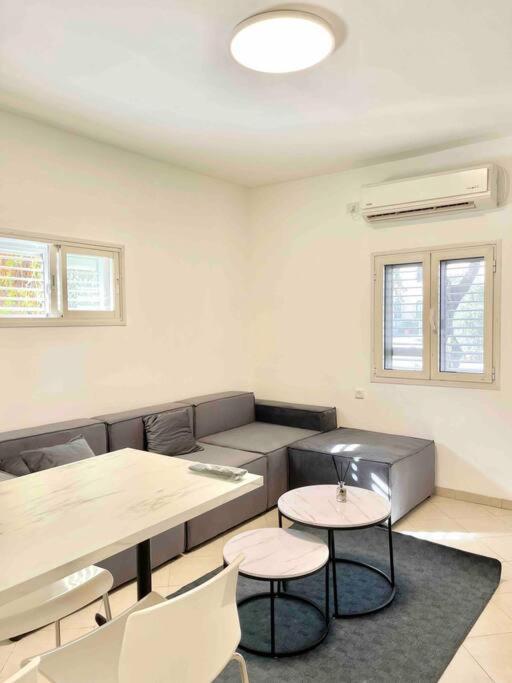 Rambam Beach Apartment حيفا المظهر الخارجي الصورة